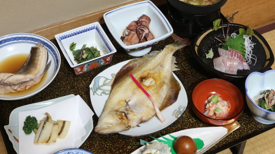 日本海の新鮮魚介を召し上がれ！絶景楽しむ海辺のお宿【１泊２食付き】